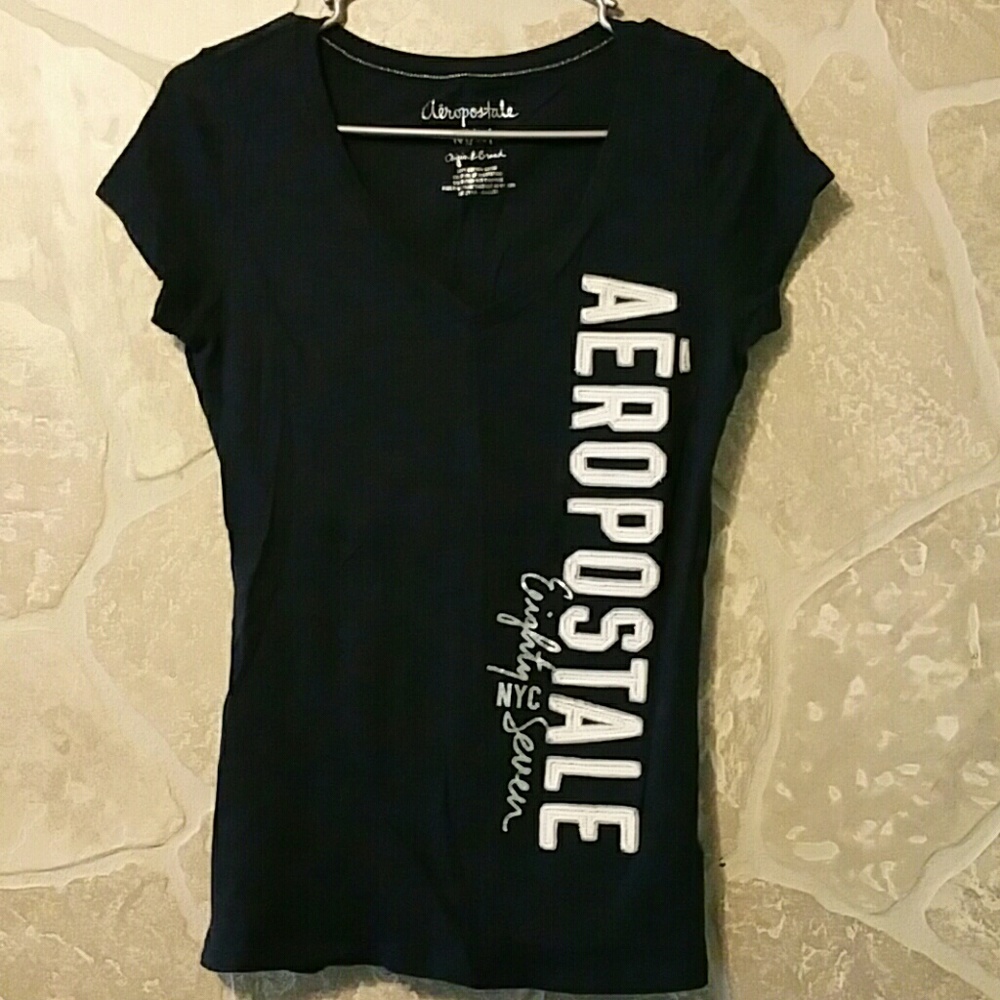Aeropostale V Neck Graphic Tee